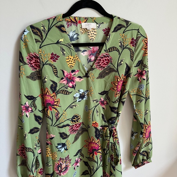 LOFT Green Floral Long Sleeve Genuine Wrap Dress - Picture 3 of 6